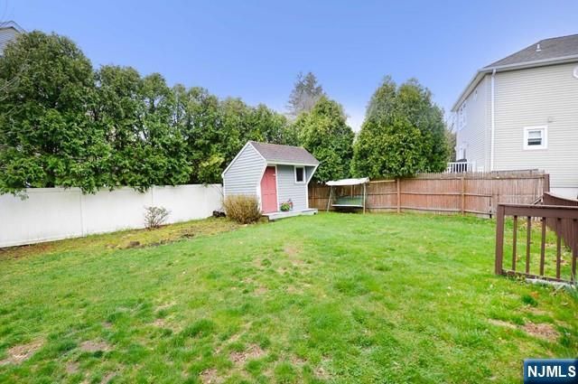13 Orangeburgh Road, Old Tappan, NJ 07675