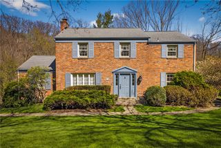 111 Woodshire Dr, O'hara, PA 15215