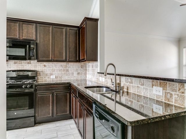 600 Pollyann Trail, Fort Worth, TX 76052