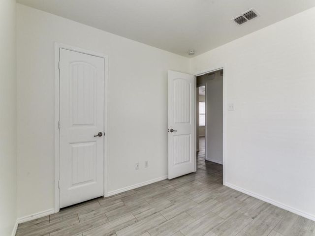 600 Pollyann Trail, Fort Worth, TX 76052