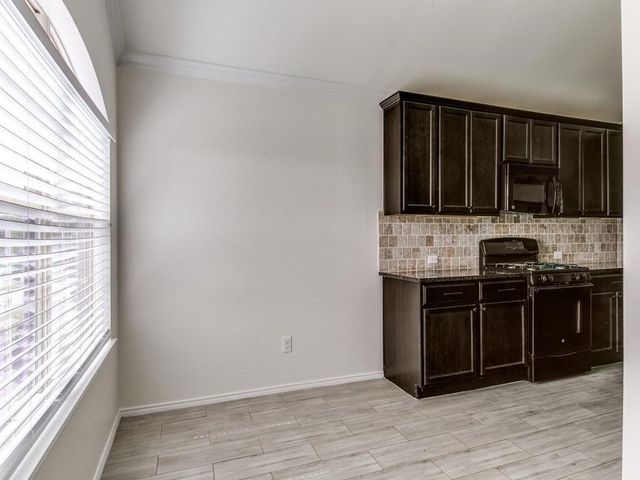 600 Pollyann Trail, Fort Worth, TX 76052