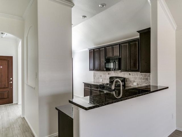 600 Pollyann Trail, Fort Worth, TX 76052