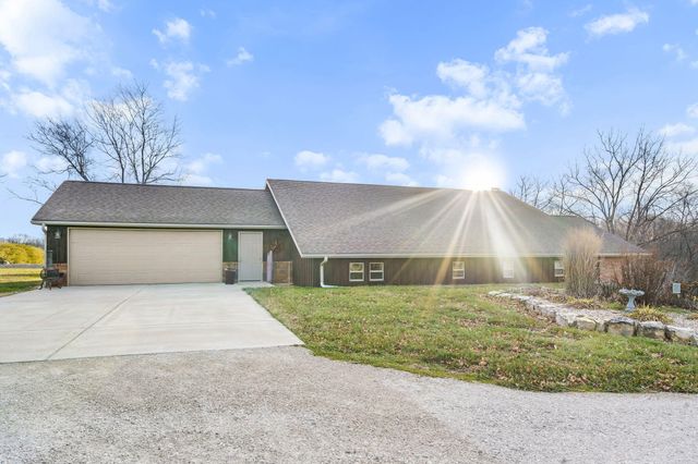 839 Old Wilderness Road, Reeds Spring, MO 65737