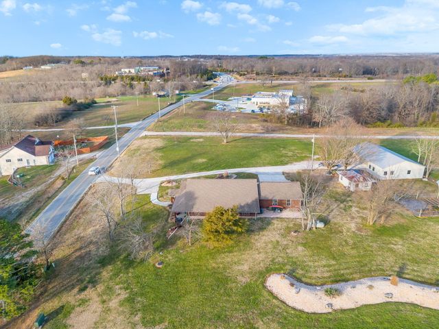 839 Old Wilderness Road, Reeds Spring, MO 65737