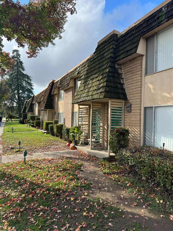 3109 N Thorne Avenue, Fresno, CA 93704