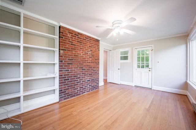 6329 NICHOLSON ST, Falls Church, VA 22044