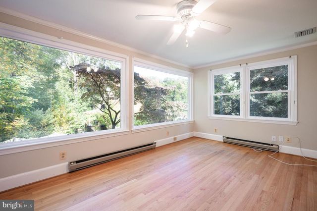 6329 NICHOLSON ST, Falls Church, VA 22044