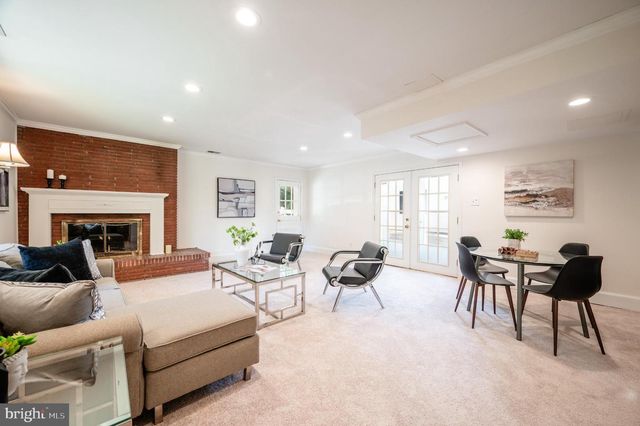 6329 NICHOLSON ST, Falls Church, VA 22044