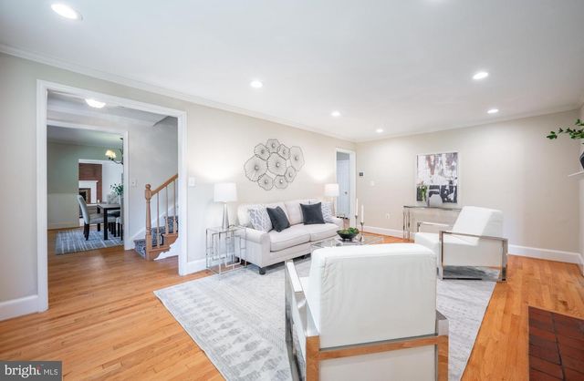6329 NICHOLSON ST, Falls Church, VA 22044