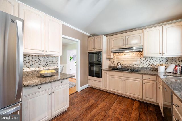 6329 NICHOLSON ST, Falls Church, VA 22044