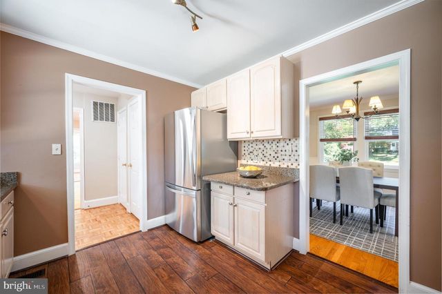 6329 NICHOLSON ST, Falls Church, VA 22044