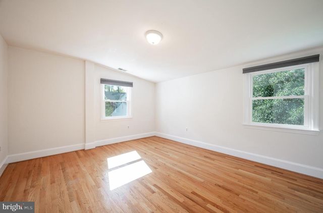 6329 NICHOLSON ST, Falls Church, VA 22044