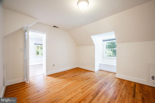 6329 NICHOLSON ST, Falls Church, VA 22044