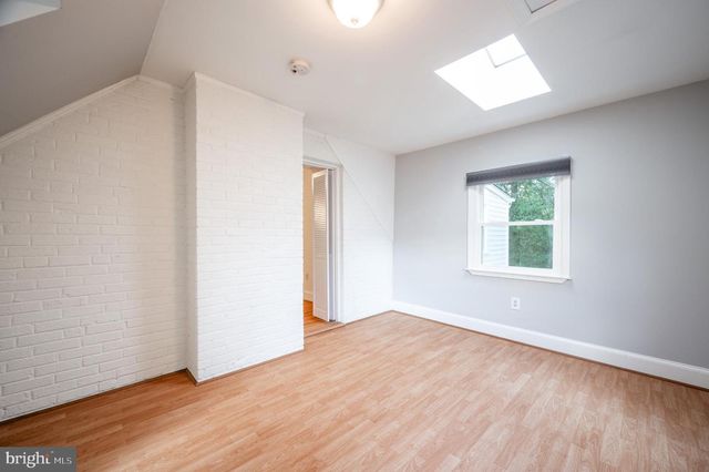 6329 NICHOLSON ST, Falls Church, VA 22044