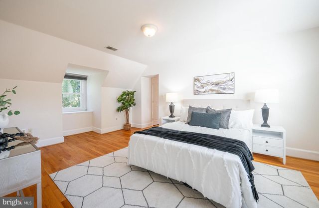 6329 NICHOLSON ST, Falls Church, VA 22044