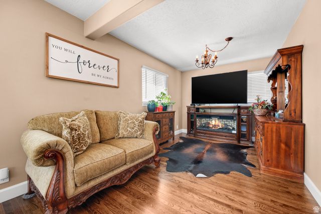 145 S KINGDON LN, North Salt Lake, UT 84054