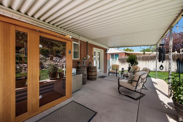 145 S KINGDON LN, North Salt Lake, UT 84054