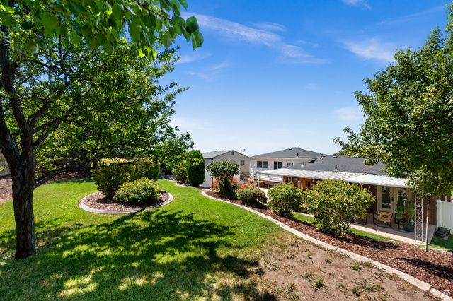 145 S KINGDON LN, North Salt Lake, UT 84054