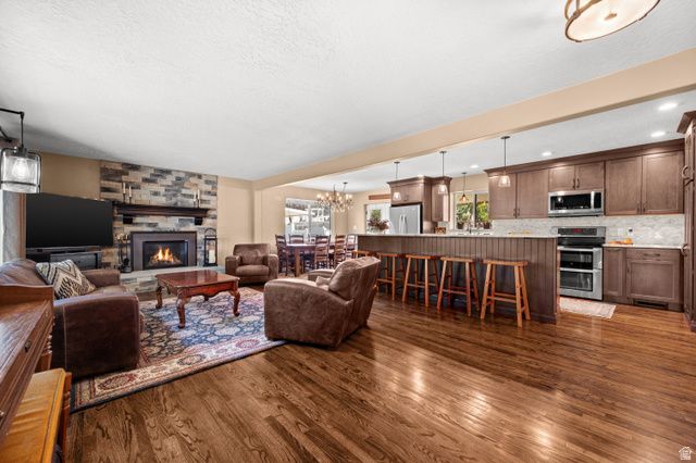 145 S KINGDON LN, North Salt Lake, UT 84054