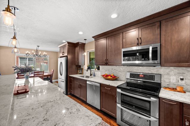 145 S KINGDON LN, North Salt Lake, UT 84054