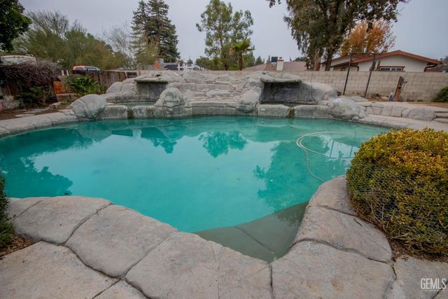 13400 Frenchglen Avenue, Bakersfield, CA 93314