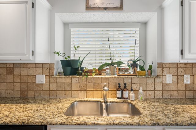7025 Escondido Drive, Arlington, TX 76016