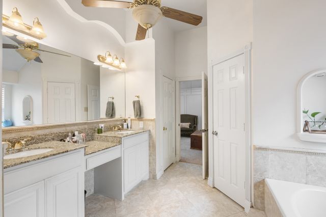 7025 Escondido Drive, Arlington, TX 76016