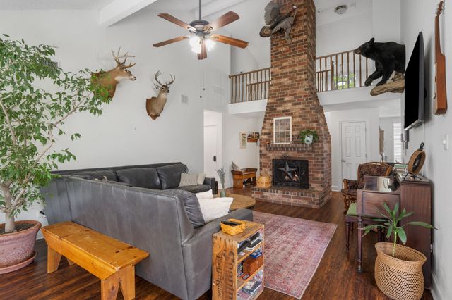 7025 Escondido Drive, Arlington, TX 76016