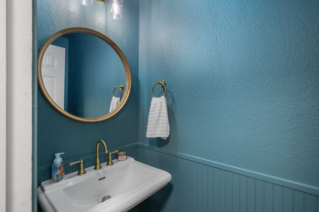 7025 Escondido Drive, Arlington, TX 76016