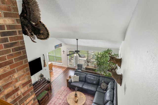 7025 Escondido Drive, Arlington, TX 76016