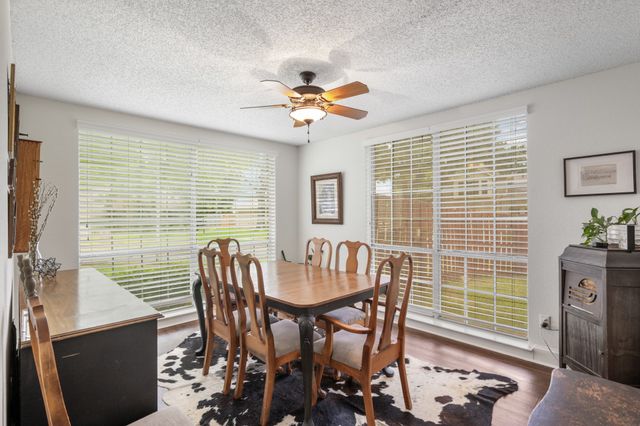 7025 Escondido Drive, Arlington, TX 76016