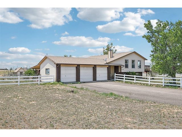 11781 Orleans Cir, Commerce City, CO 80022