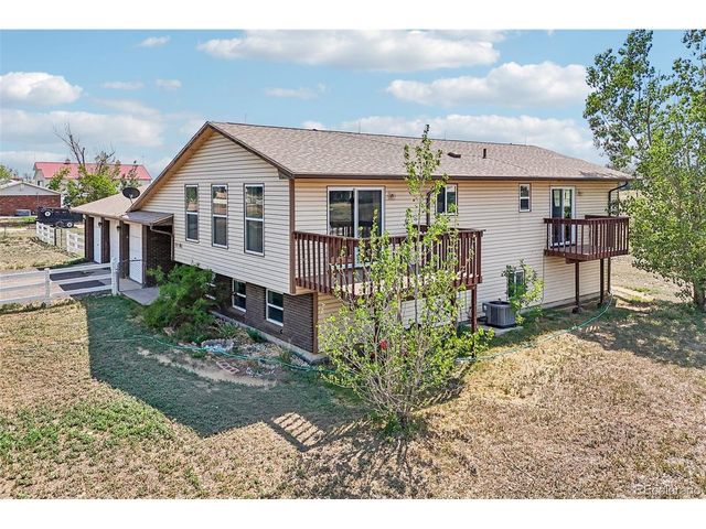 11781 Orleans Cir, Commerce City, CO 80022