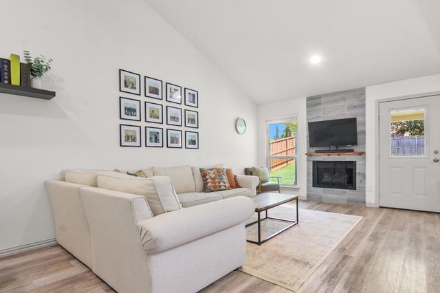 1328 Brazos Boulevard, Lewisville, TX 75077