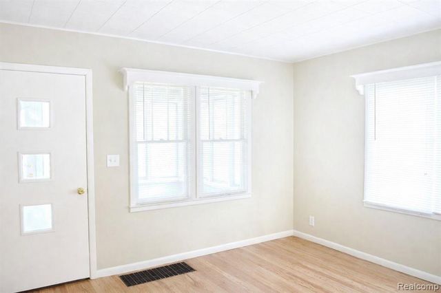 2513 Tiffin Street, Flint, MI 48504