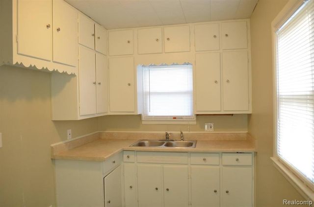 2513 Tiffin Street, Flint, MI 48504