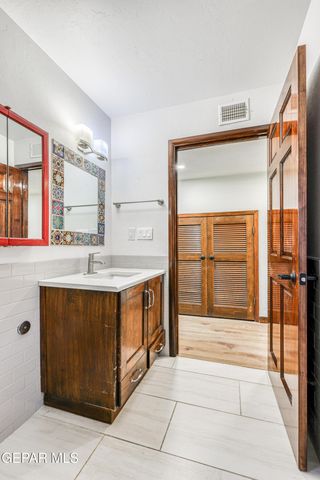 630 GARY Lane, El Paso, TX 79922