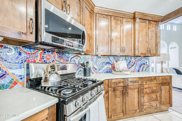 630 GARY Lane, El Paso, TX 79922