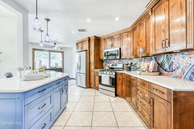 630 GARY Lane, El Paso, TX 79922
