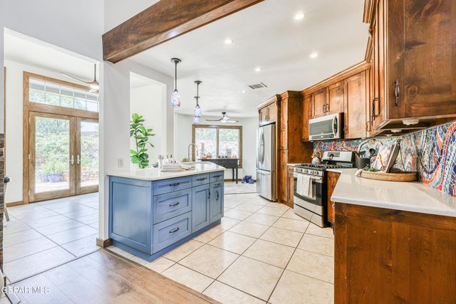630 GARY Lane, El Paso, TX 79922