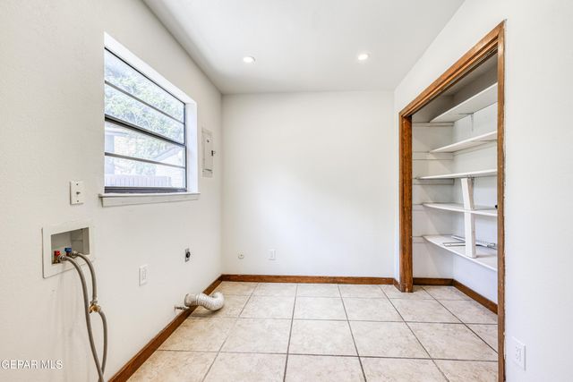630 GARY Lane, El Paso, TX 79922