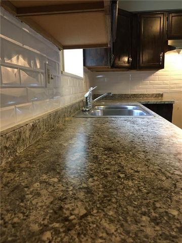 5701 E 100th Street, Kansas City, MO 64137