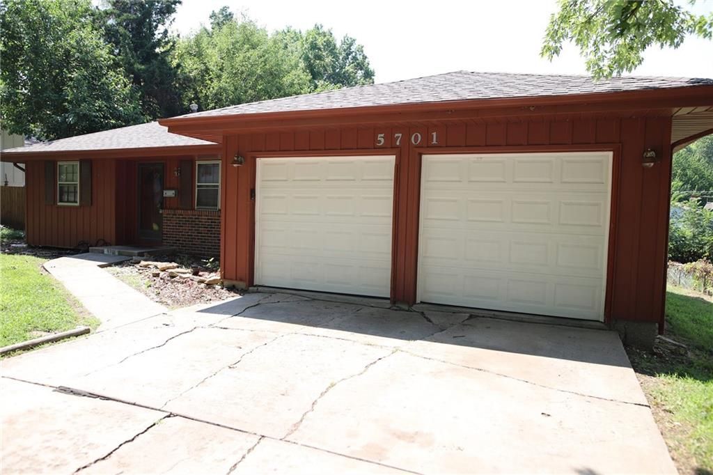 5701 E 100th Street, Kansas City, MO 64137