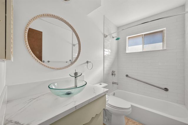 9218 Rowan Lane, Houston, TX 77036