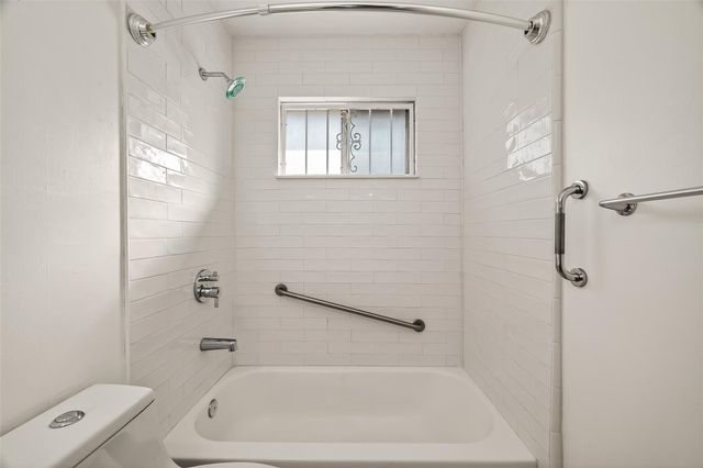 9218 Rowan Lane, Houston, TX 77036