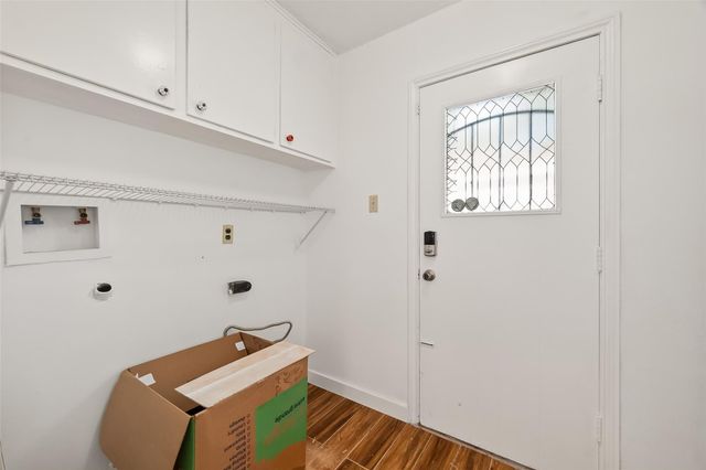 9218 Rowan Lane, Houston, TX 77036