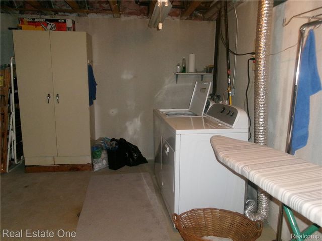 25241 Franklin Terrace 1, South Lyon, MI 48178