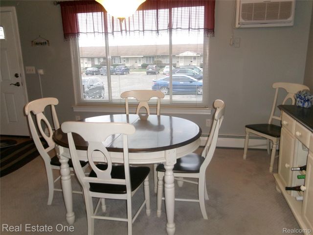 25241 Franklin Terrace 1, South Lyon, MI 48178