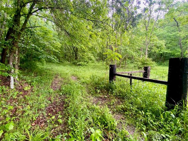 34292 State Route 41, Peebles, OH 45660