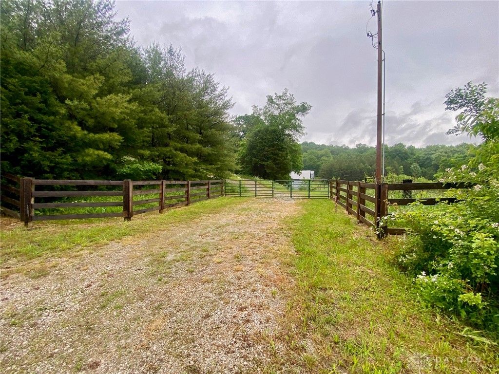 34292 State Route 41, Peebles, OH 45660